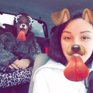 Meet your Posher, Alexis